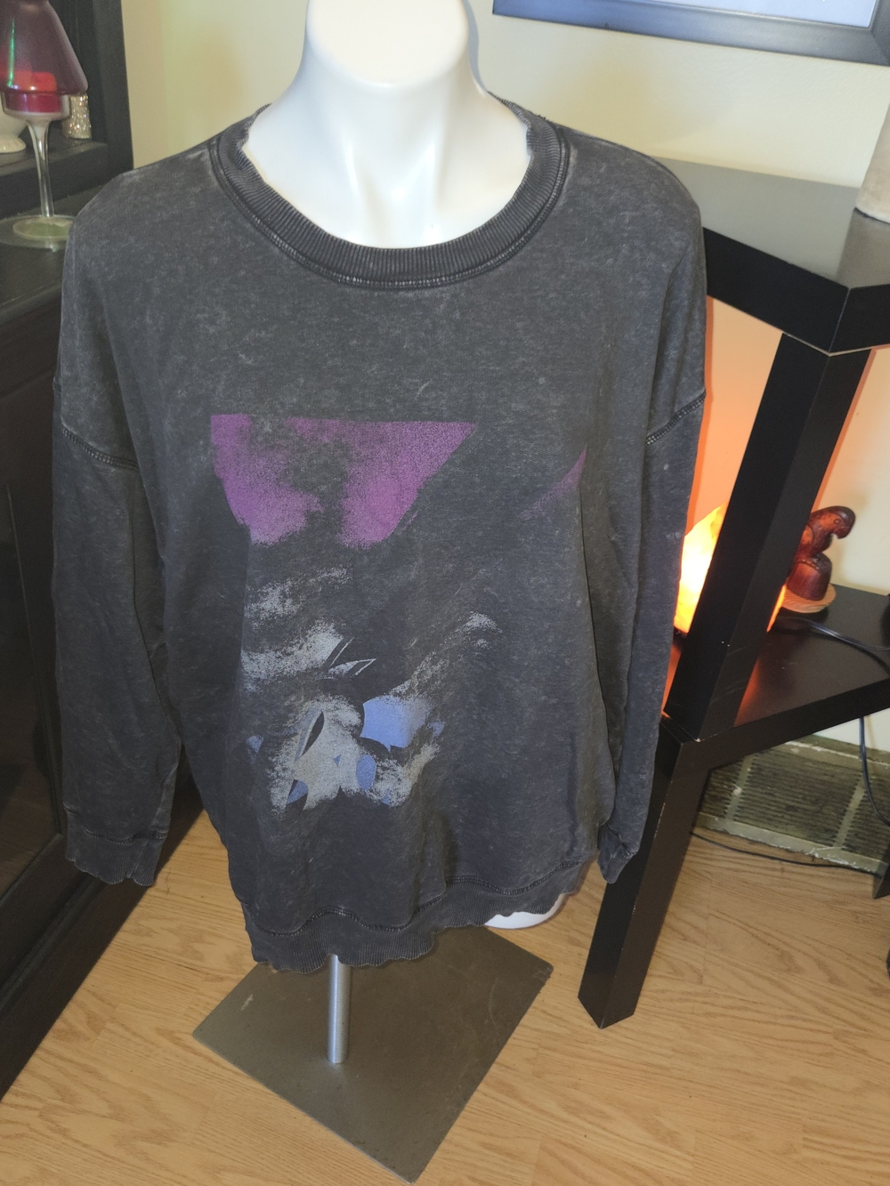**Simply Vera Wang Vintage-Style Washed Black Graphic Crewneck Sweatshirt**